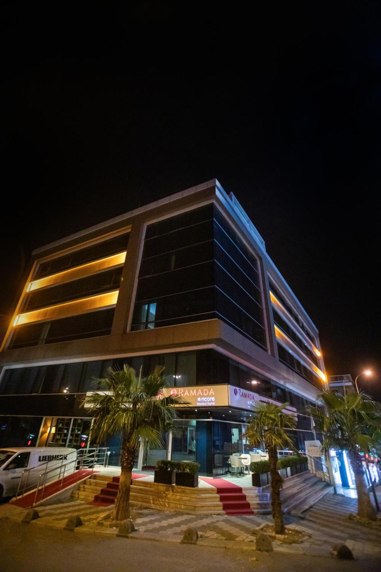 Ramada Encore Istanbul Kartal Eksteriør bilde