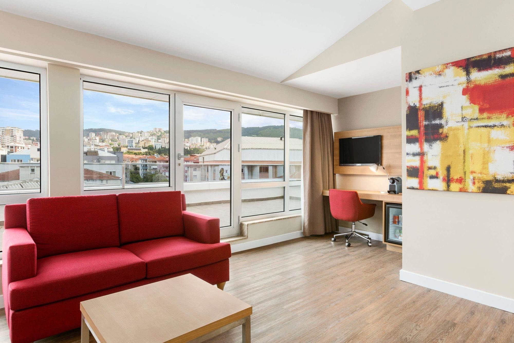 Ramada Encore Istanbul Kartal Eksteriør bilde